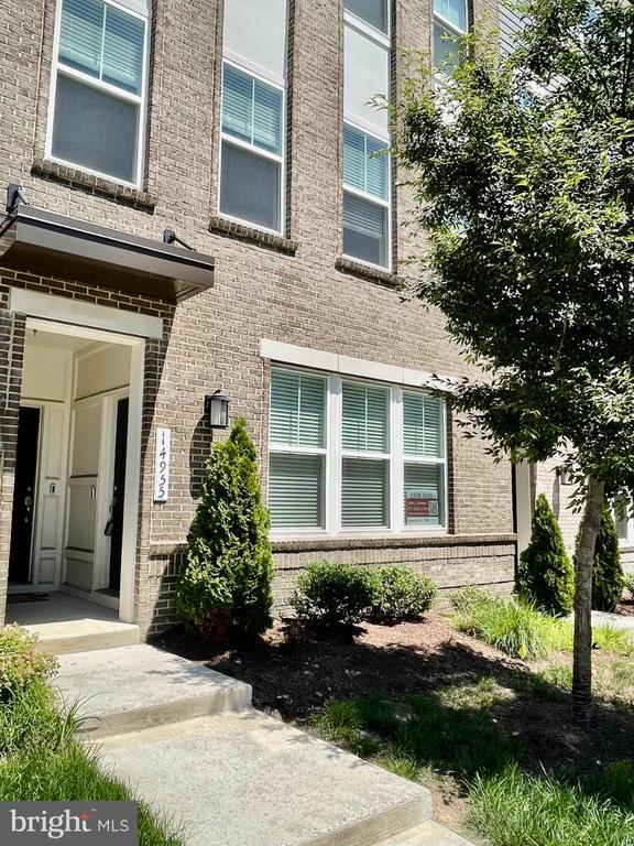 Building Photo - 14955 River Walk Way