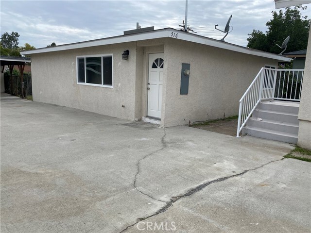 Primary Photo - 516 Almond Ave