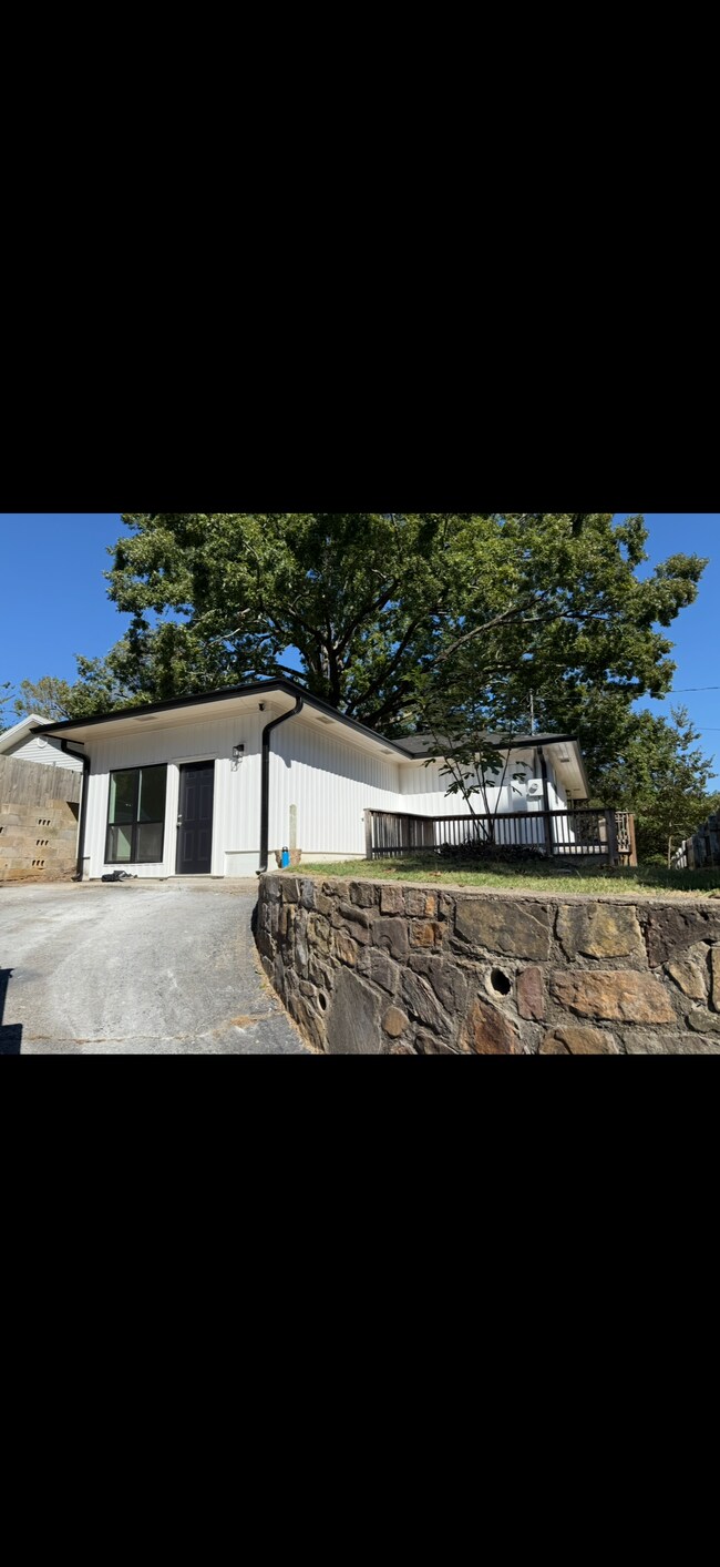 Foto del edificio - 112 Poplar St