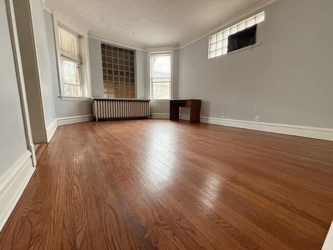 Foto del edificio - 4538 N Christiana Ave