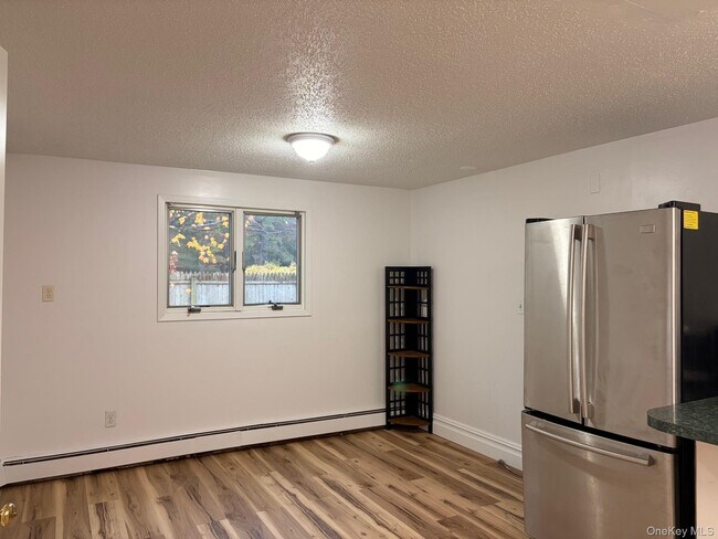 Foto del edificio - 1 Gilford Ct