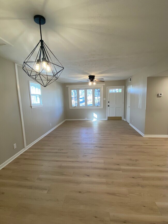 Building Photo - 5402 Ilex Ave