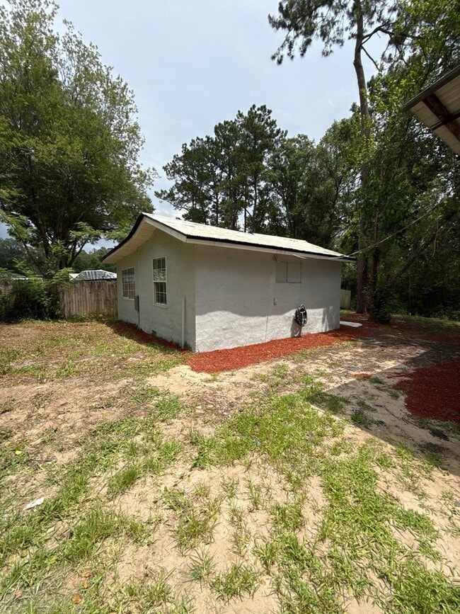 Building Photo - 3264 La Trelle Ln