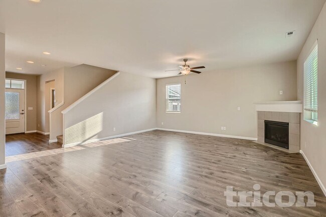 Foto del edificio - 884 Sigrist Dr E