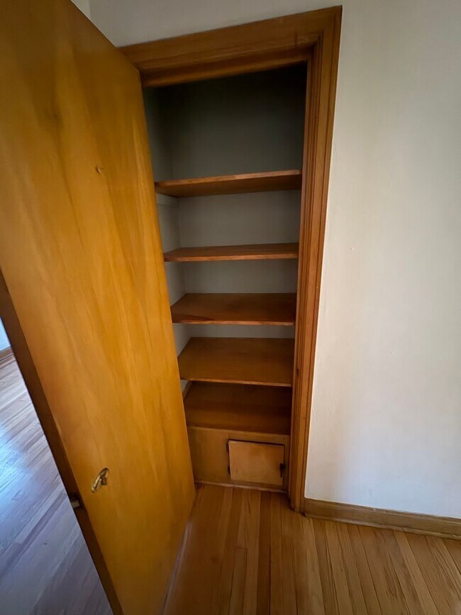 Foto del edificio - Newly remodeled single family with lots of space!!