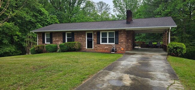 Foto del edificio - 2735 Tablerock Rd