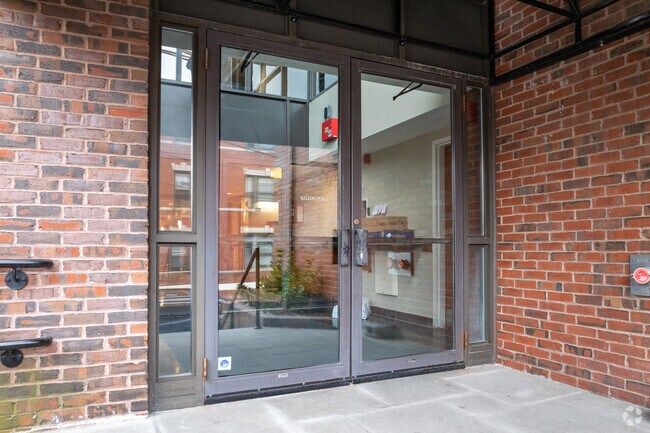 Entrance - Kelton Place Condominiums