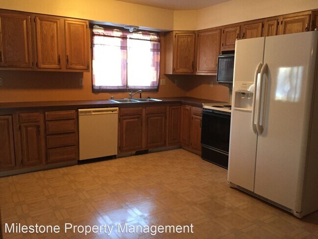 Foto del edificio - 5 br, 3 bath House - 61 Neuhardt