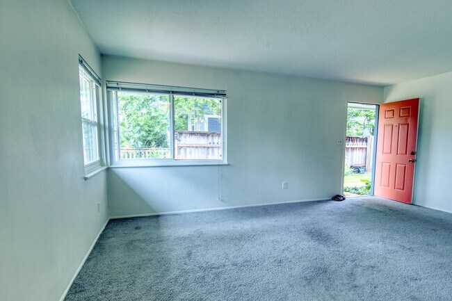 Foto del edificio - 7420 N Alma Ave