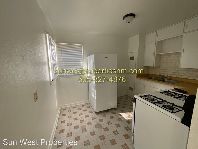 Building Photo - 1 br, 1 bath House - 508 W. Ross St.