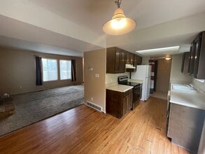 Building Photo - 785 S 200 E