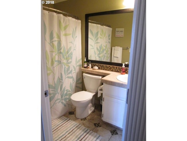 Photo - 805 SE 71st Avenue House