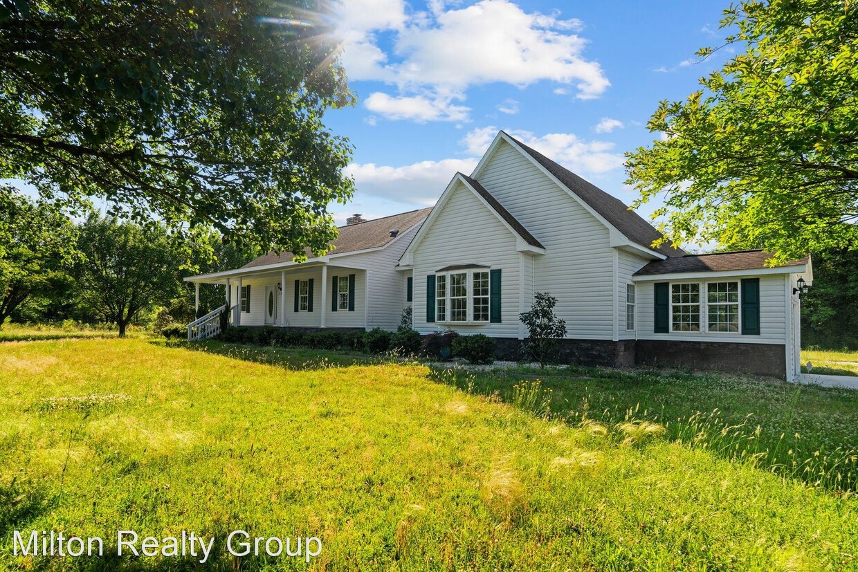 Primary Photo - 3 br, 3 bath House - 582 Ebenezer Church Road