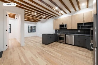 Building Photo - 183 Green St