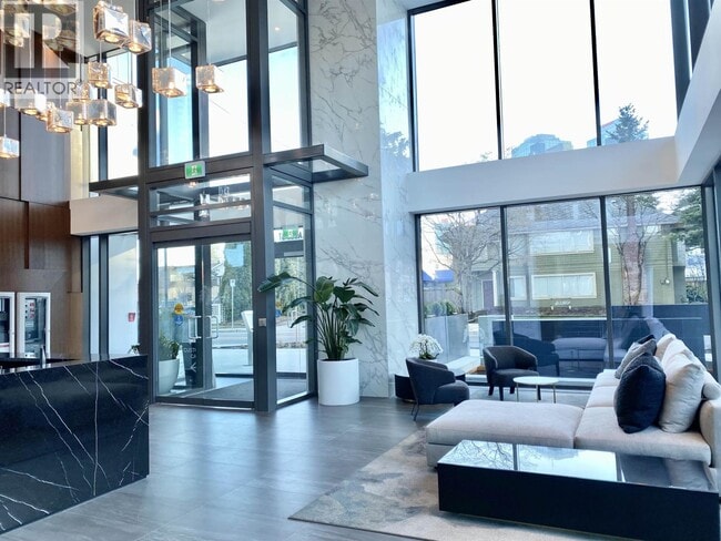 Photo du bâtiment - 4711 Hazel St