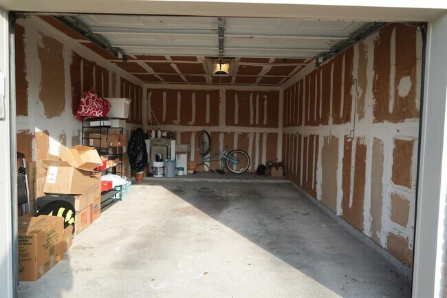 Building Photo - 13358 Water Oak Ln