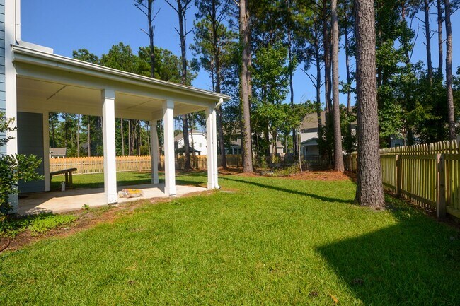 Foto del edificio - Beautiful 3 Bedroom + Flex Room in Gated Community of Mimosa Bay