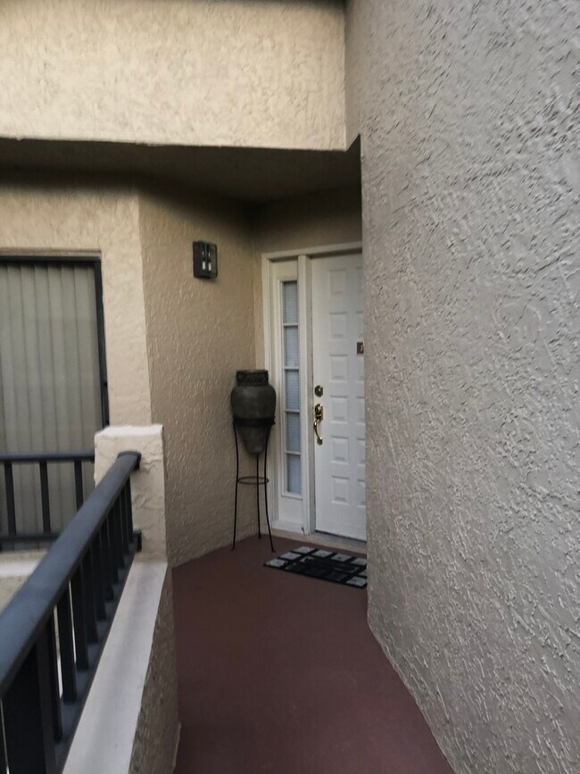 Foto del edificio - 7449 Glendevon Ln