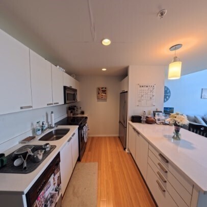 Foto del edificio - 1 Earhart St