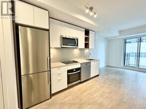 Building Photo - 543 Richmond St W