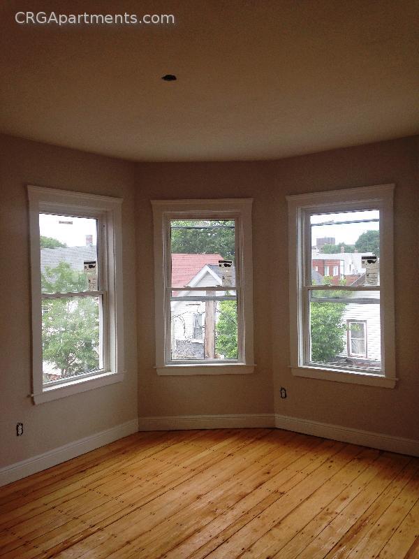 Building Photo - 376 Prospect St