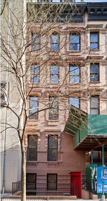 Exterior - 133 W 70th St