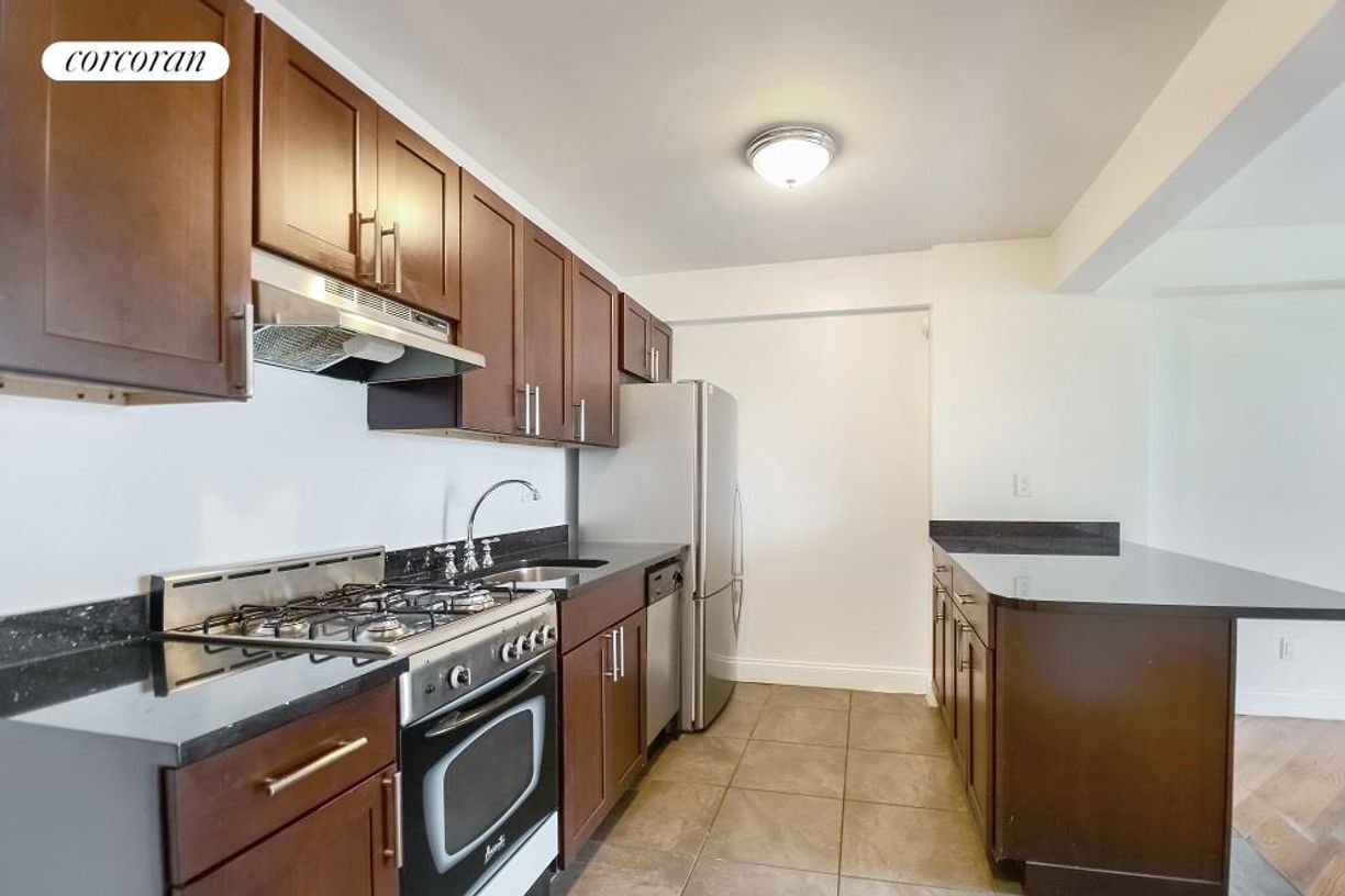 Foto principal - 99 Lafayette Ave