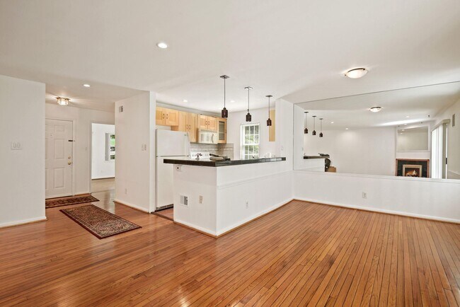 Foto del edificio - 10400 Parthenon Ct