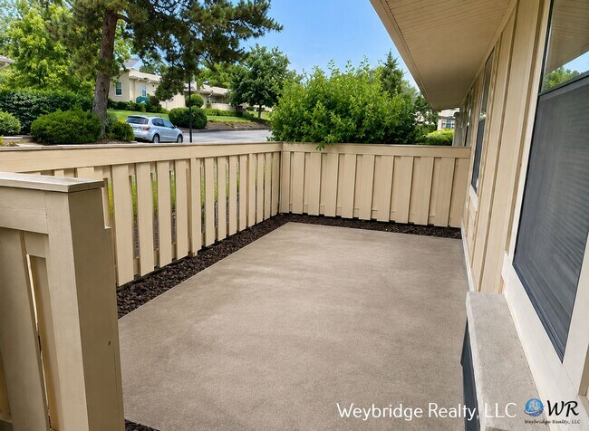 Building Photo - Charming 2 Bedroom Condo with Private Patio in West Chester – $1250/Month