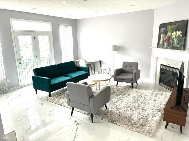 Foto del edificio - 328 W Main St