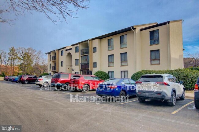 Photo - 613 Center St Apartment