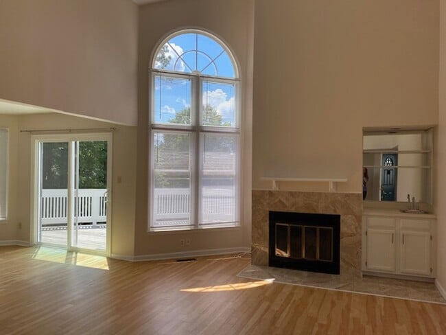 Building Photo - Spacious Chapel Hill Living with Resort-St...