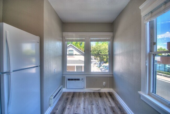 Photo - 332 Waverley St Apartment