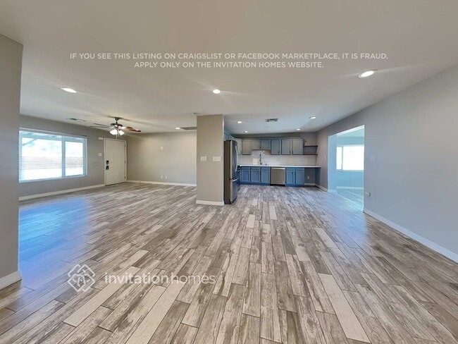 Building Photo - 7327 E Palm Ln