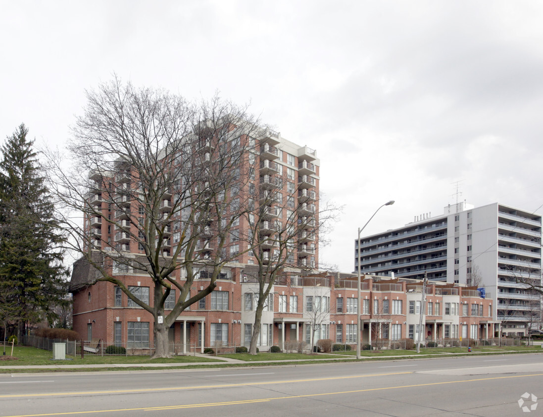 Building Photo - Spencer's Landing