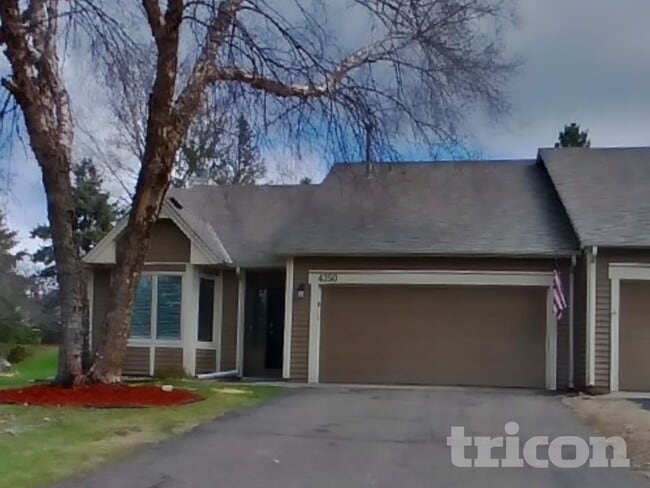 Foto del edificio - 4350 Thornhill Ln