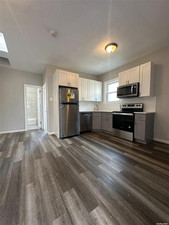 Foto del edificio - 4042 Paulding Ave