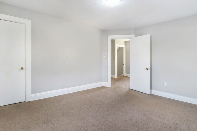 Building Photo - Coming Soon! Newly Renovated 4 BR!