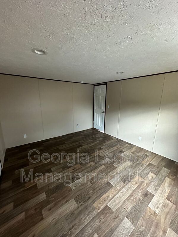 Foto del edificio - 56 Shady Cir
