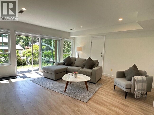 Photo du bâtiment - 5636 Covey Pl