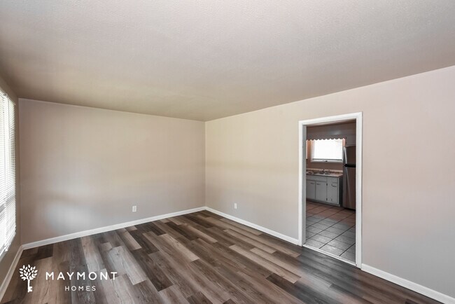 Building Photo - 7708 Saxon Dr SW