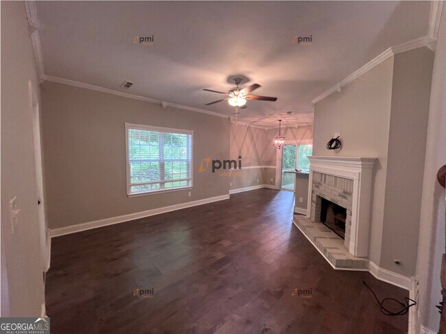 Foto del edificio - 529 N Fairfield Dr