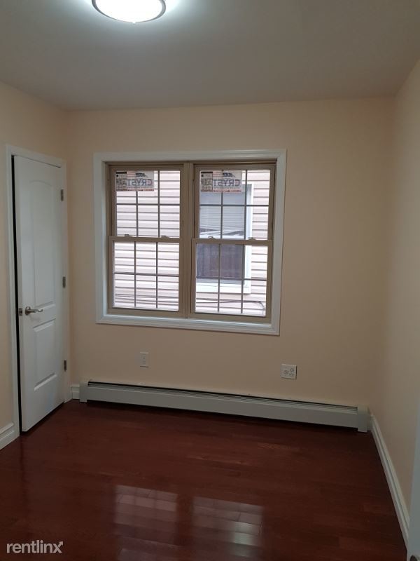 Building Photo - 3 br, 2 bath Apartment - 17317 104 ave