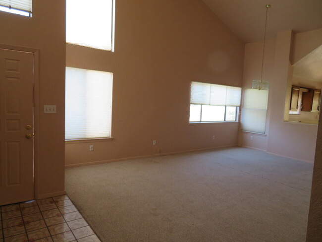 Foto del edificio - Clean 2 Bedroom 2 Bath Home