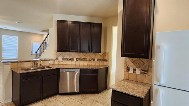 Building Photo - 18511 Each Elm Way