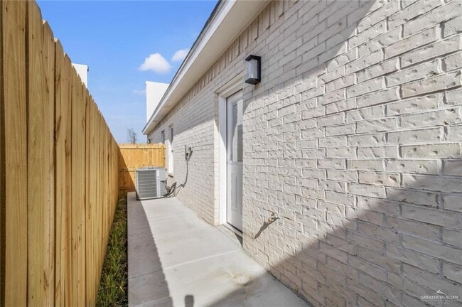 Foto del edificio - 10 Yosemite Dr