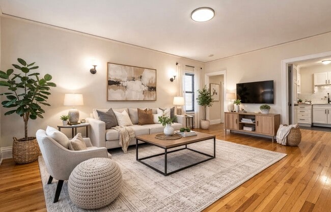 Interior Photo - 5616 Pershing Apartment