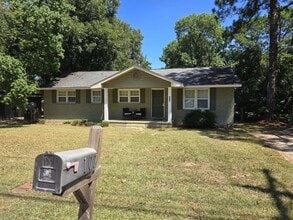 Building Photo - 107 S Montrose St