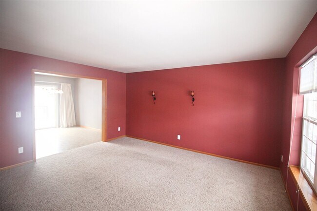 Building Photo - 7861 Twinflower Dr