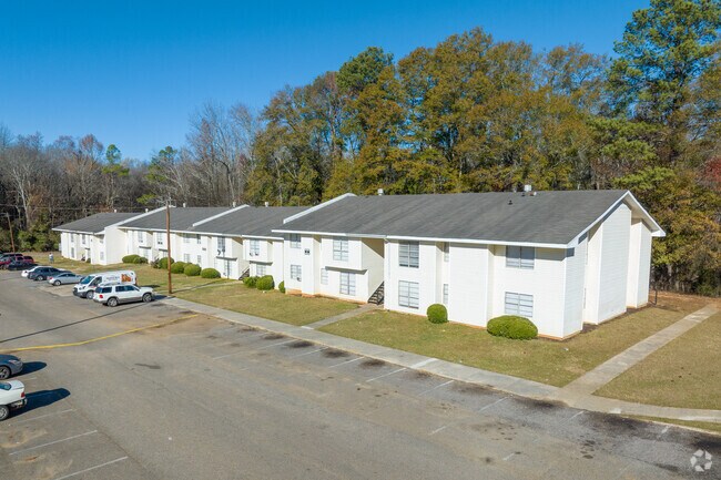Foto del edificio - Forrester Gardens Apartments